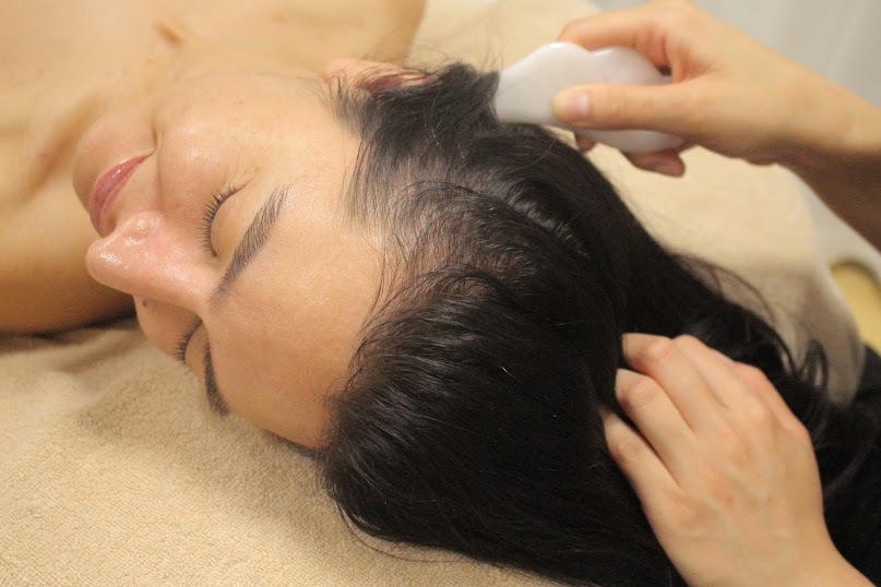 小顔への道はヘッドケアから！